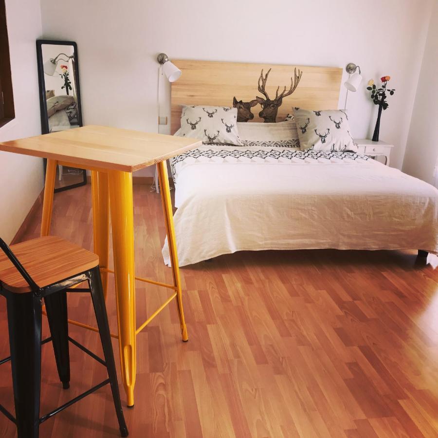 La Taille Haute Chambre Cerf Tigy Exterior photo